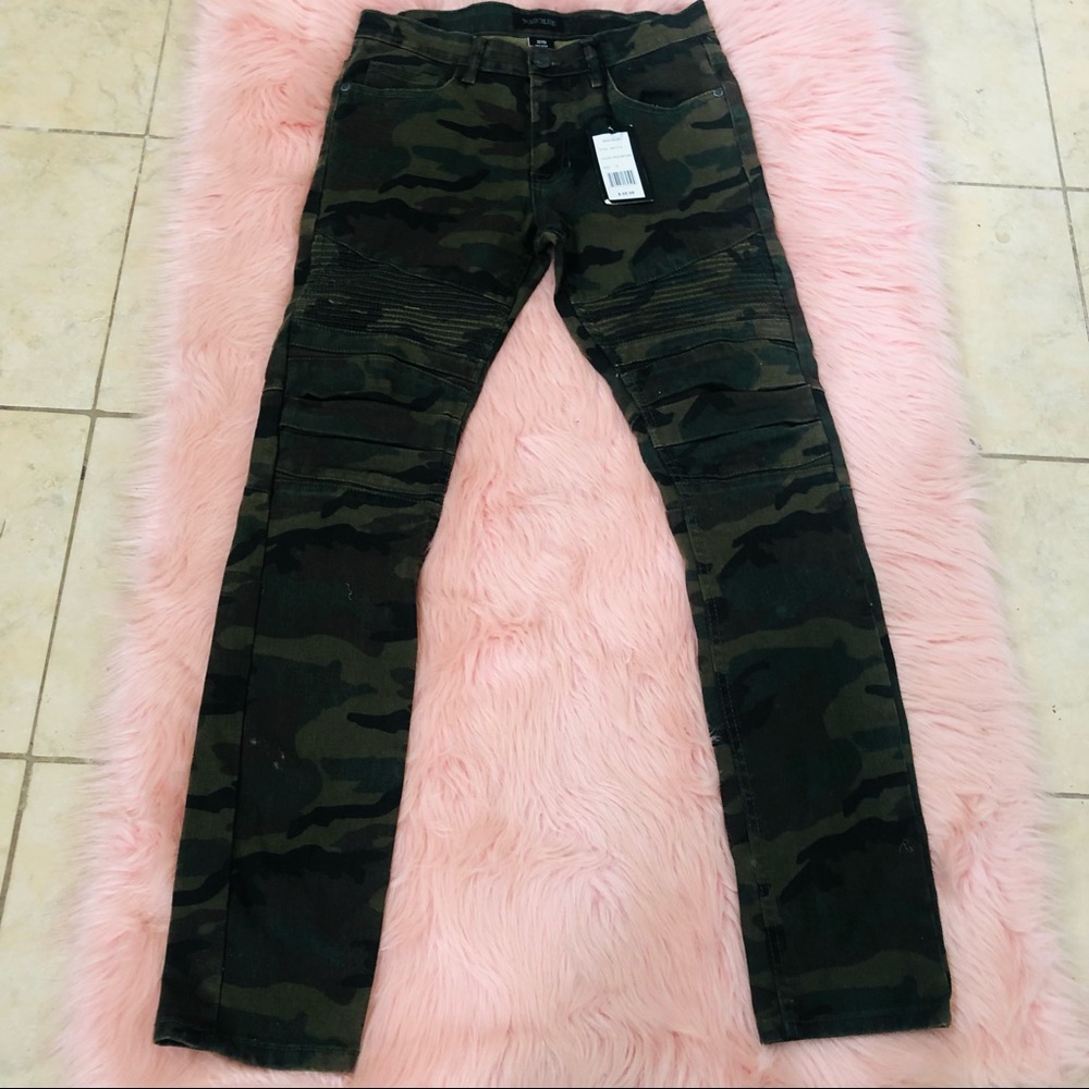 Mad Blue camo motto Jeans. Sz 32/33 New with tags